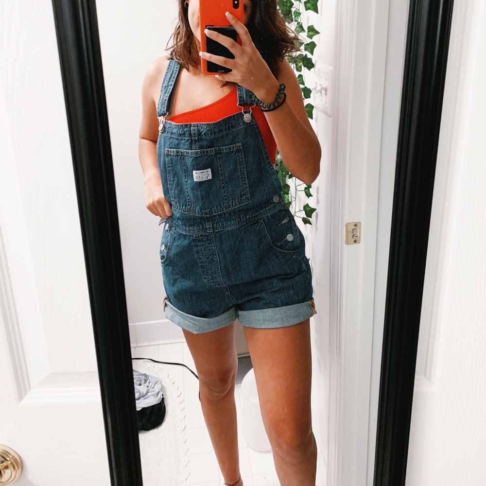 NWT Levi’s Overall Shorts